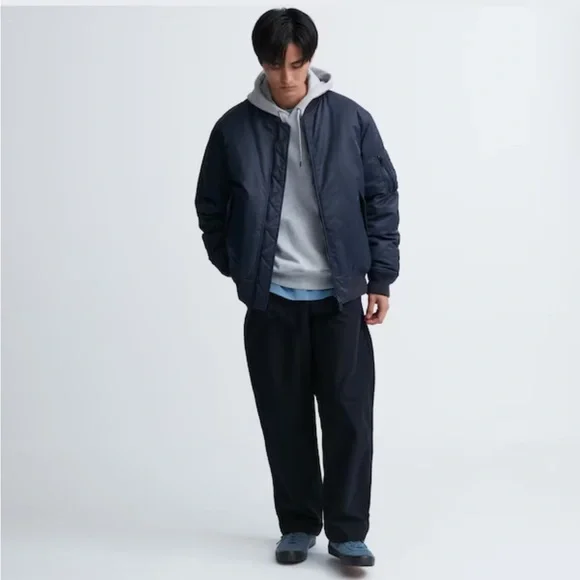 Uniqlo Men's Olive Bomber Jacket - Picture 7 of 12